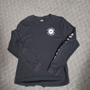 Hollister Men's Navy Long-Sleeve Logo Tee